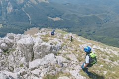 Discesa dalla cresta ovest del Monte Corvo