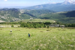 In discesa verso il paese di Cesacastina