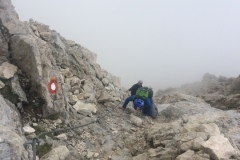 Alessio in passaggio sotto il passo