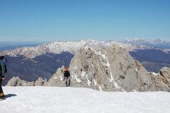 Stefano e Daniele a salire verso il ghiacciaio del Calderone