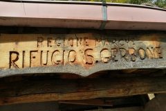 Targa sul rifugio di San Gerbone