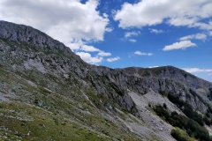 Rocca Altiera in lontananza