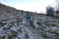 Alessio tra la bruma di montagna del mattino