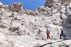 Davide e Stefano assorti dal luogo selvaggio del Prena