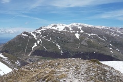 Uno sguardo verso le alte cime abruzzesi